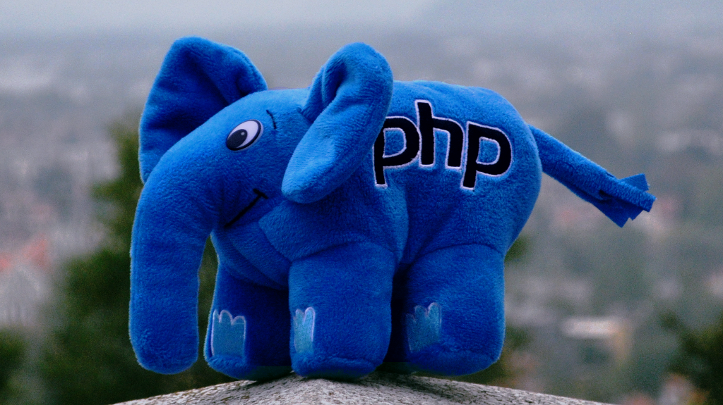 A picture of an elephant toy for the PHP language